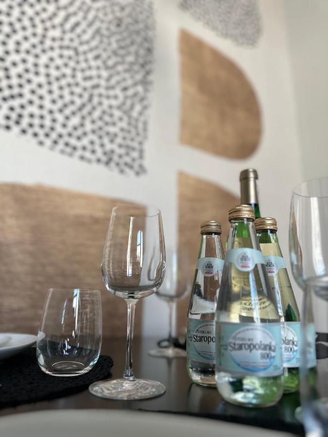 Idylla Apartamenty W Sercu Wroclawia Na Ostrowie Tumskim Bagian luar foto